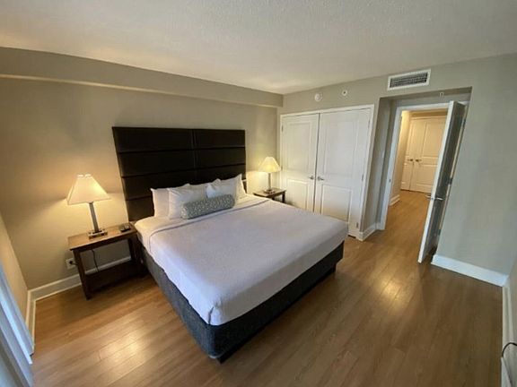 5th image of 1616 Fannin St #2507