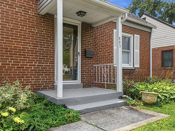 4th image of 883 W 9th Ave
