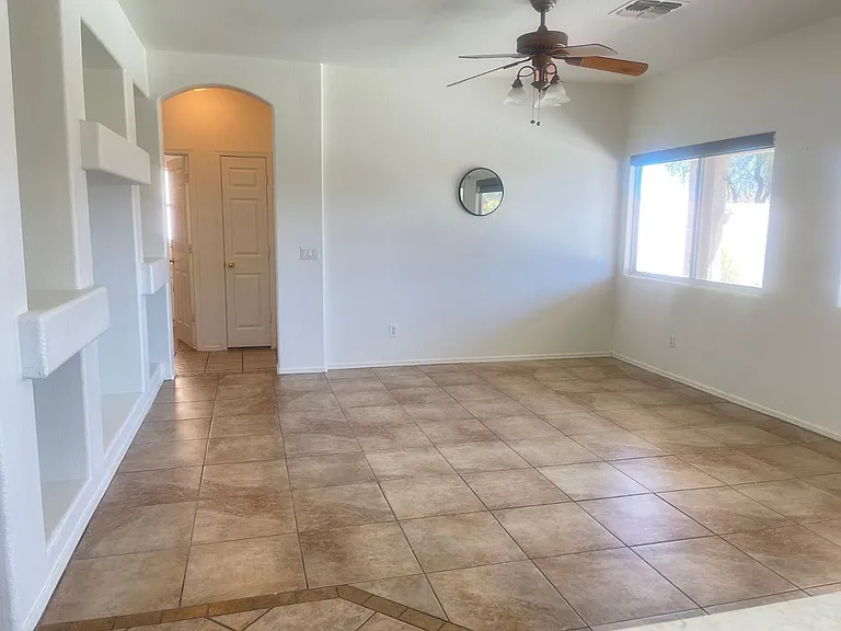 8345 W Pontiac Dr — Photo 4