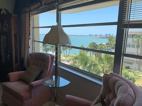 2nd image of 100 Bluff View Dr APT 310A