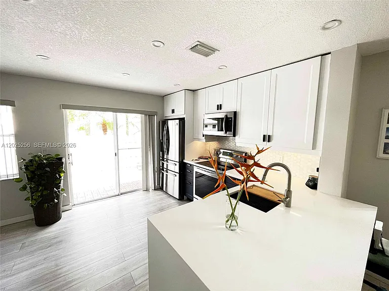 9832 NW 9th Ct — Photo 5