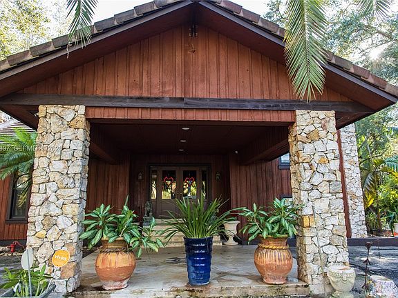 4th image of 15425 SW 268th St