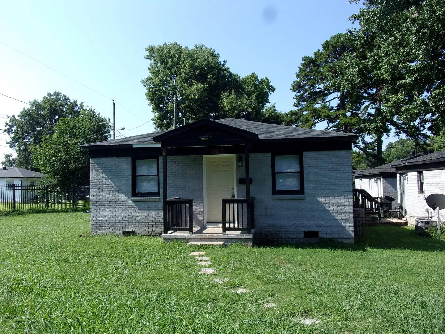 Recently Refreshed 2 Bedroom 1 Bath Home Minutes from Uptown Charlotte — Photo 1