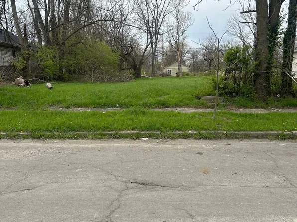 3018 Station St, Indianapolis, IN 46218