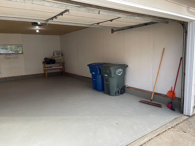 608 S Anderson St — Photo 44