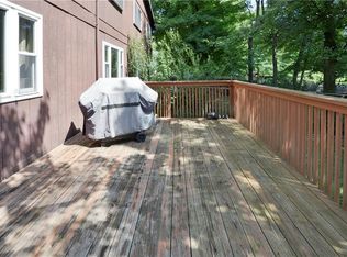 12 Forest Brook Rd, Nanuet, NY 10954