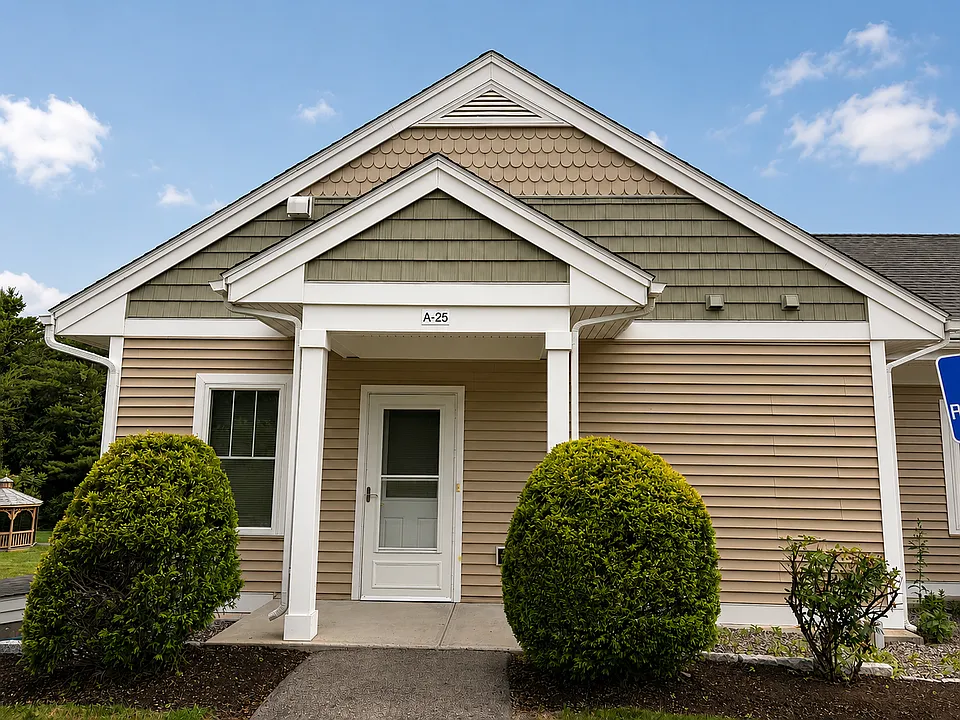 18 Chandler Ave