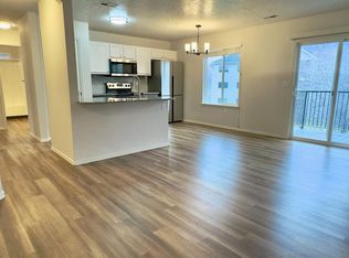 1069 W Pine Ave APT 3, Meridian, ID 83642