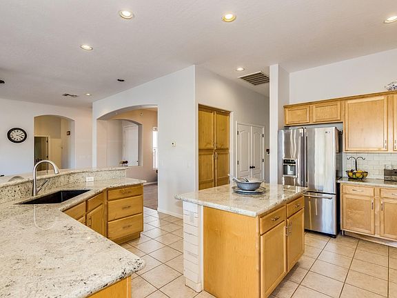 3rd image of 2350 E Indian Wells Dr