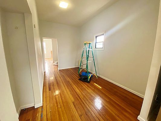 4th image of 289 Jefferson St #3M