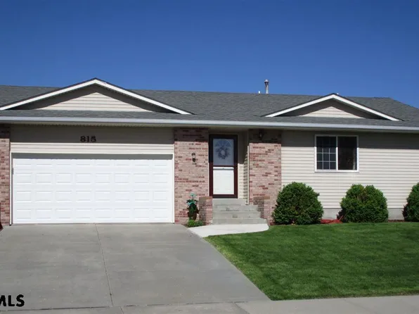 815 18th St, Gering, NE 69341