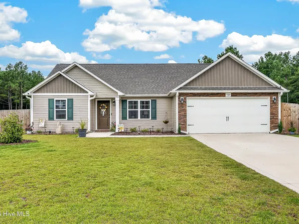 560 Orchard Creek Drive, Beulaville, NC 28518