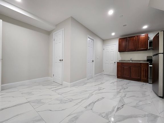 2nd image of 119-4400 165th St #M2