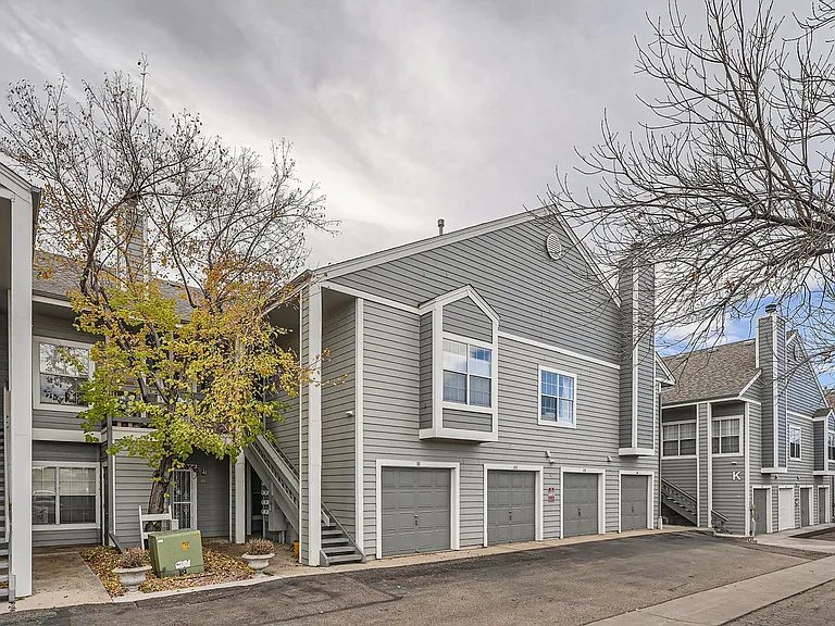 7430 Singing Hills Dr — Photo 5
