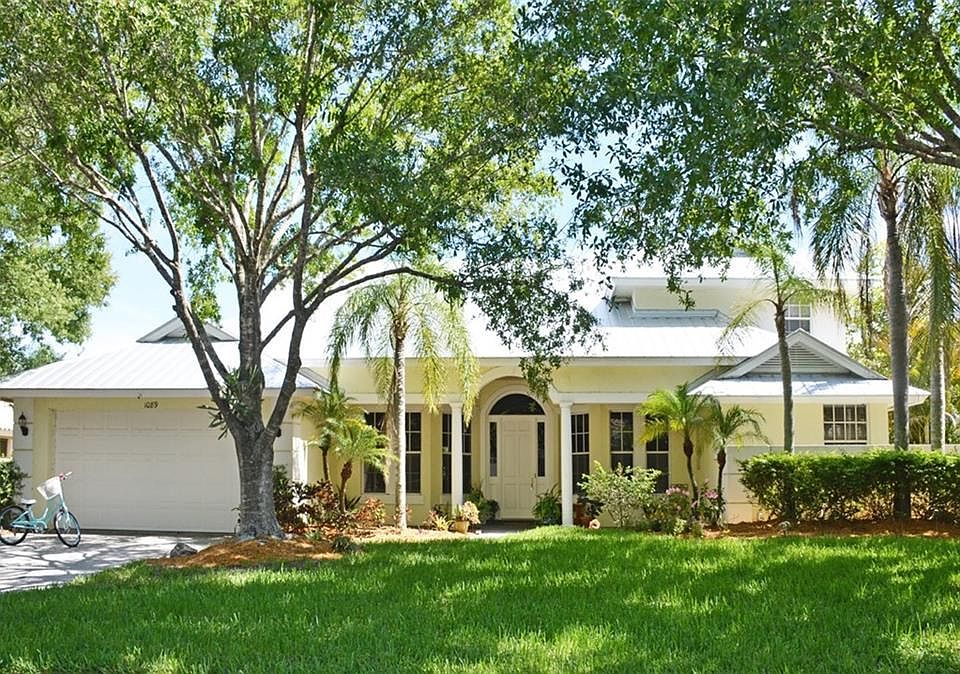 1st image of 1089 SW Lighthouse Dr