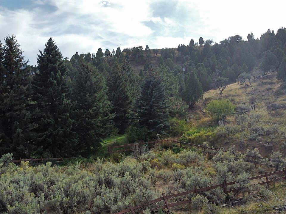 1st image of Hillside Dr