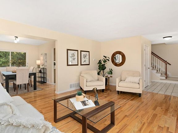 5th image of 1431 Cape Cod Cir
