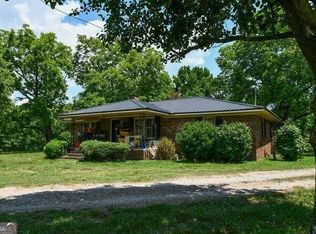 44 Groaning Rock Rd, Commerce, GA 30530