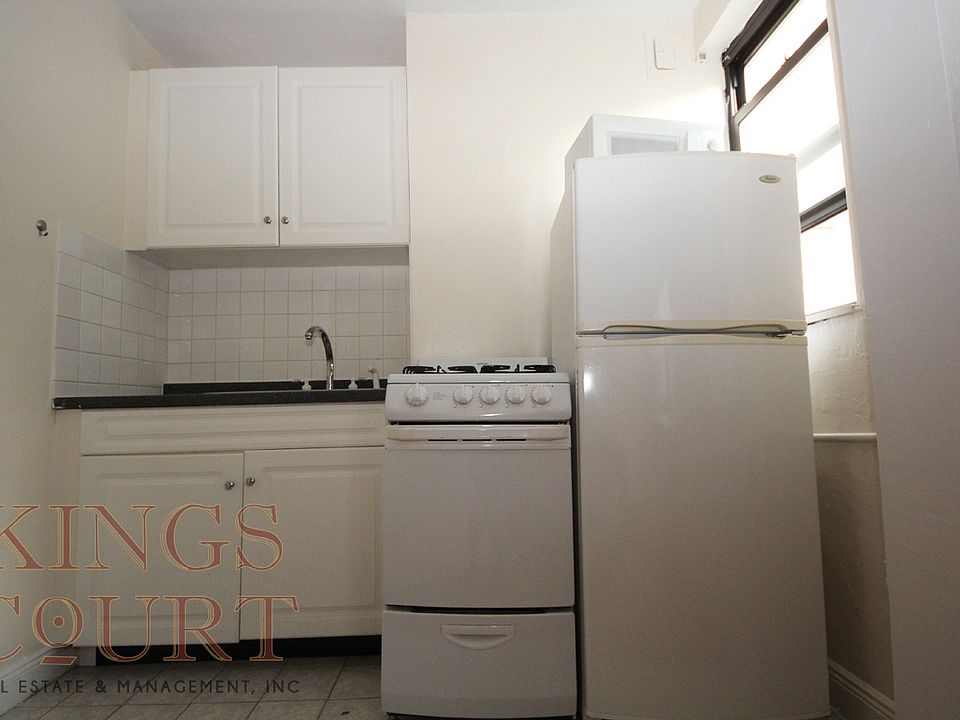 2nd image of 374 7th St APT 11
