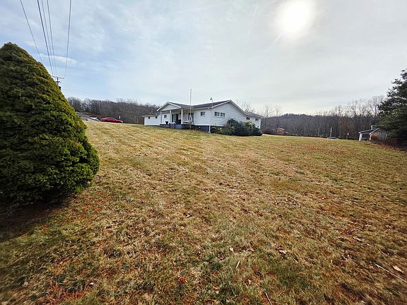 5th image of 158 Oakwood Ln