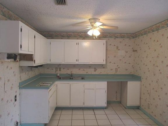 5th image of 6142 Carthage Cir S