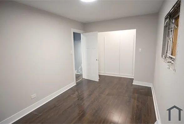 10235 S Oglesby Ave — Photo 11