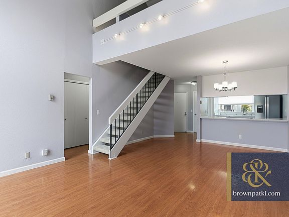 4th image of 8 Eddystone Ct #I