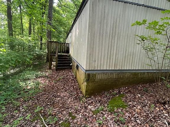 2nd image of 119 Alexander Ln