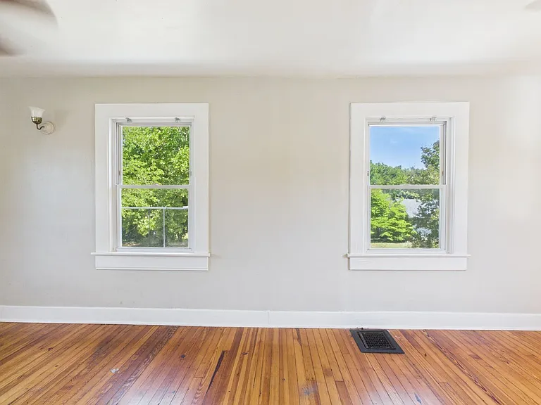 1002 Haskell St — Photo 20