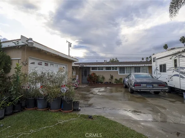 2310 S Olive St, Santa Ana, CA 92707