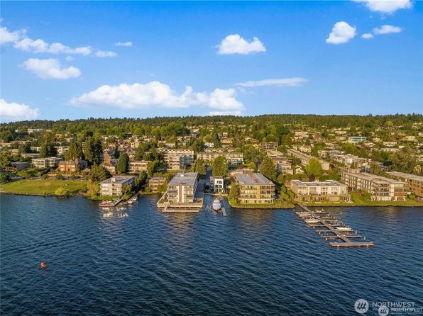 6413 Lake Washington Boulevard NE, Kirkland, WA 98033