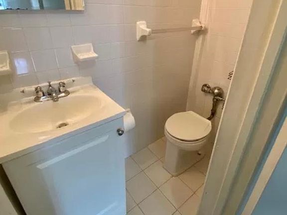 3rd image of 3 Barker Ave Floor 2