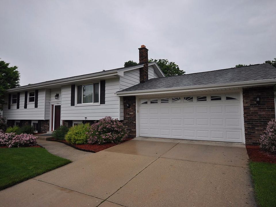 1st image of 613 Sheridan Dr