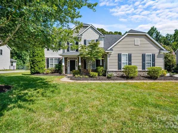 11009 Royal Colony Dr, Waxhaw, NC 28173