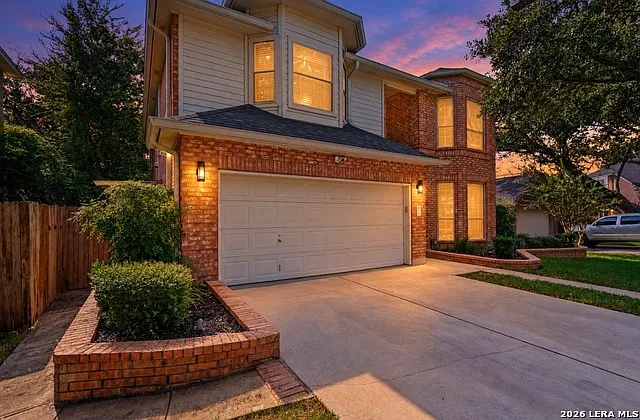 4 bed, 3.0 bath, 2596 sqft, $3,500 — Photo 2