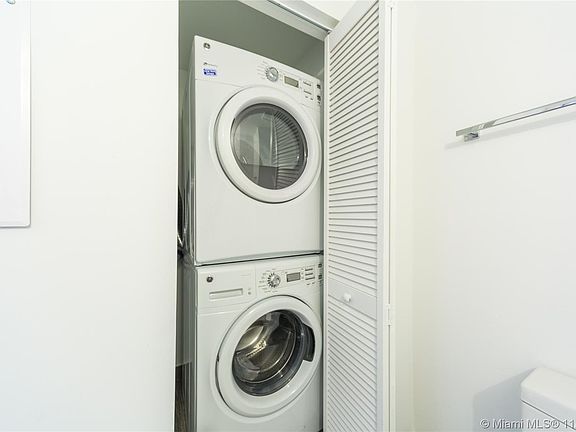 5th image of 1010 Brickell Ave Ste 102