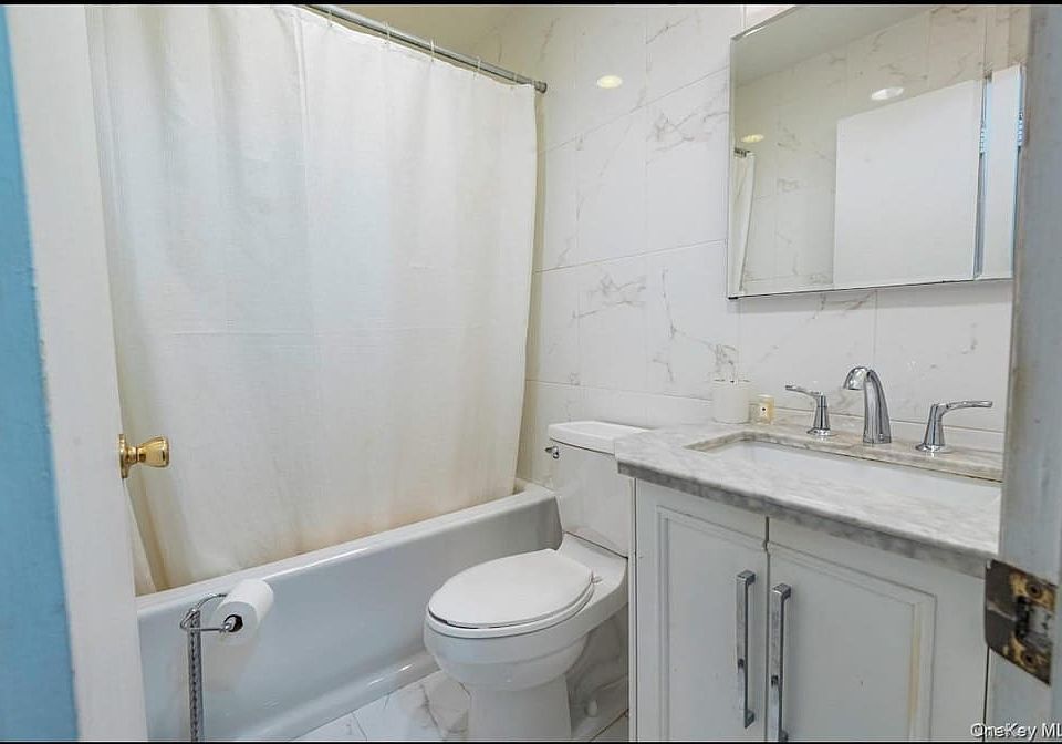 1st image of 18-16 Bell Blvd #2