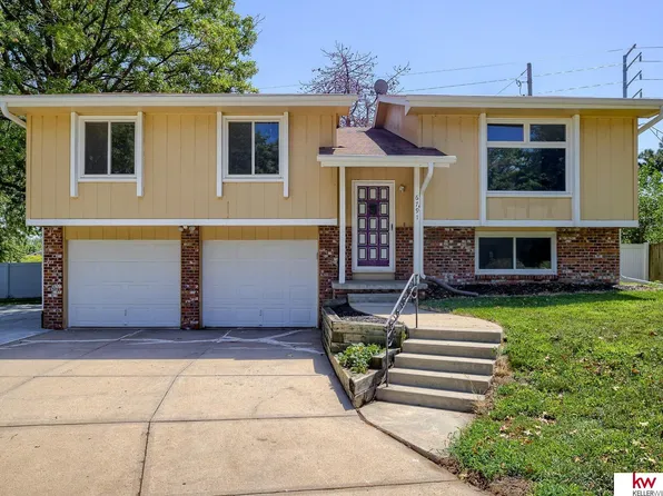 6791 S 75th St, Ralston, NE 68127
