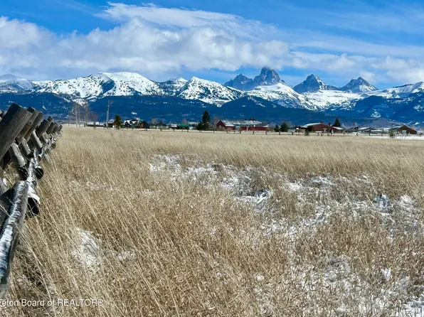 904 Anna Ct, Tetonia, ID 83452