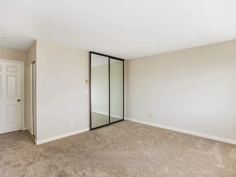 2185 Bush St #310 — Photo 20