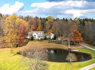 17550 Stockton Ln, Chagrin Falls, OH 44023