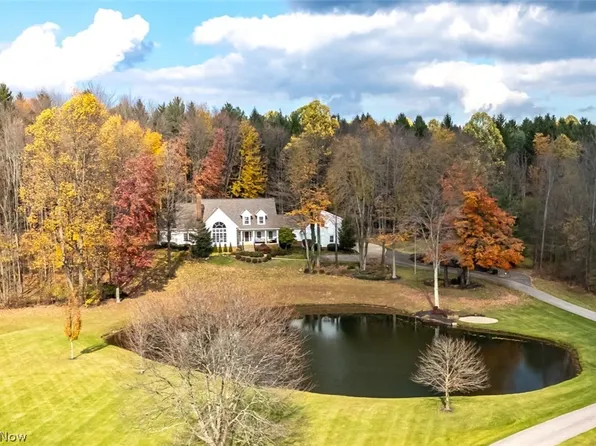 17550 Stockton Ln, Chagrin Falls, OH 44023