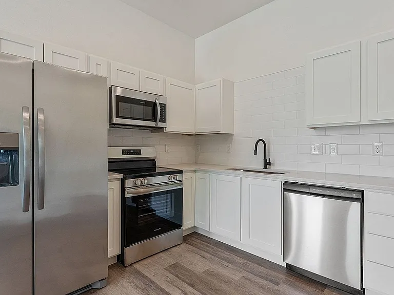 12th Street Townhomes — Photo 8