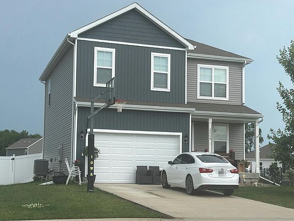 3rd image of 2358 SE Fox Valley Dr