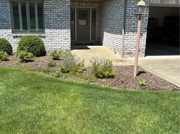 634 Rose Garden Ter, Latrobe, PA 15650