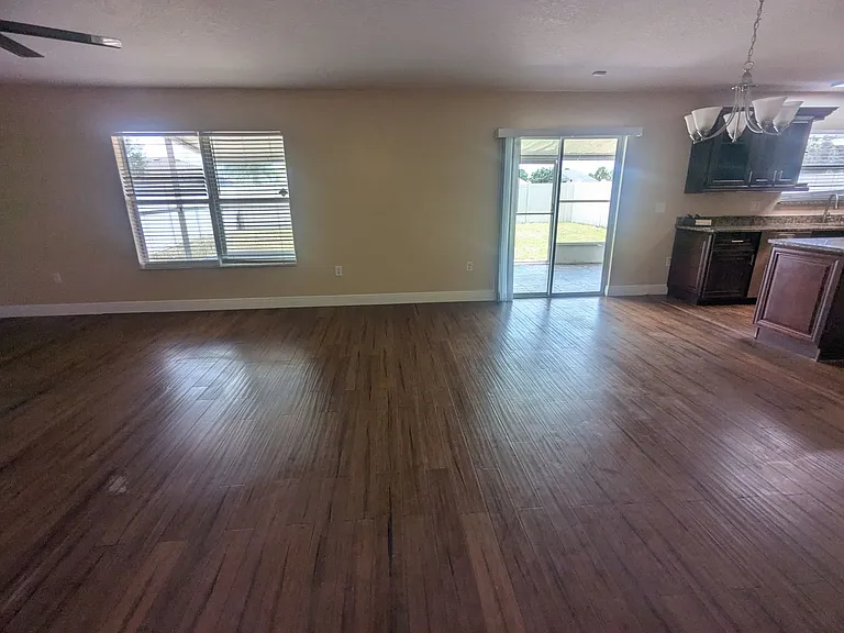 1628 Strathmore Cir — Photo 34