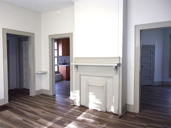 3rd image of 311 Hasty St