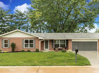 7718 Cloverlea Dr, Saint Louis, MO 63123