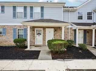 9726 Timberview Ct, West Chester, OH 45241