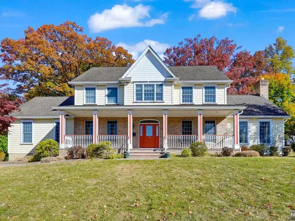 115 Perry St, Park Ridge, NJ 07656